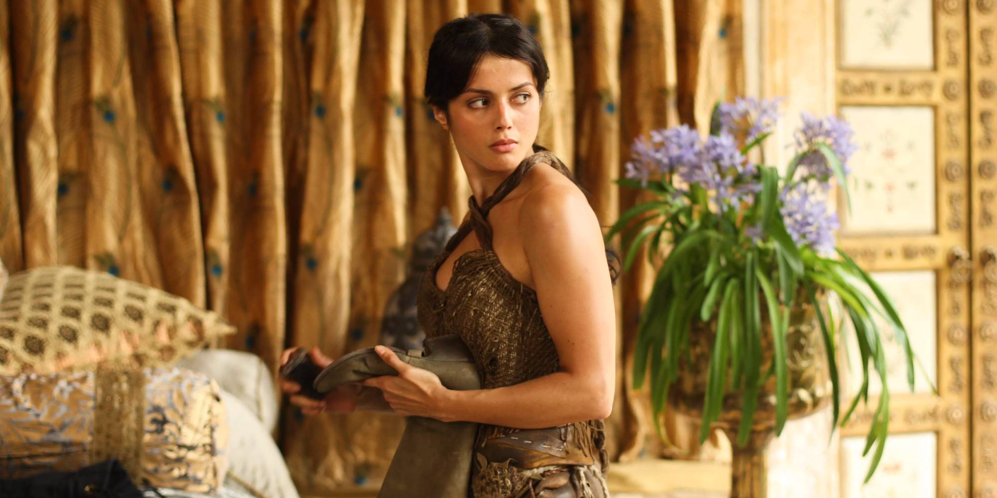 Ирри в лагере Даeneryс в Кхарте в "Игре престолов"