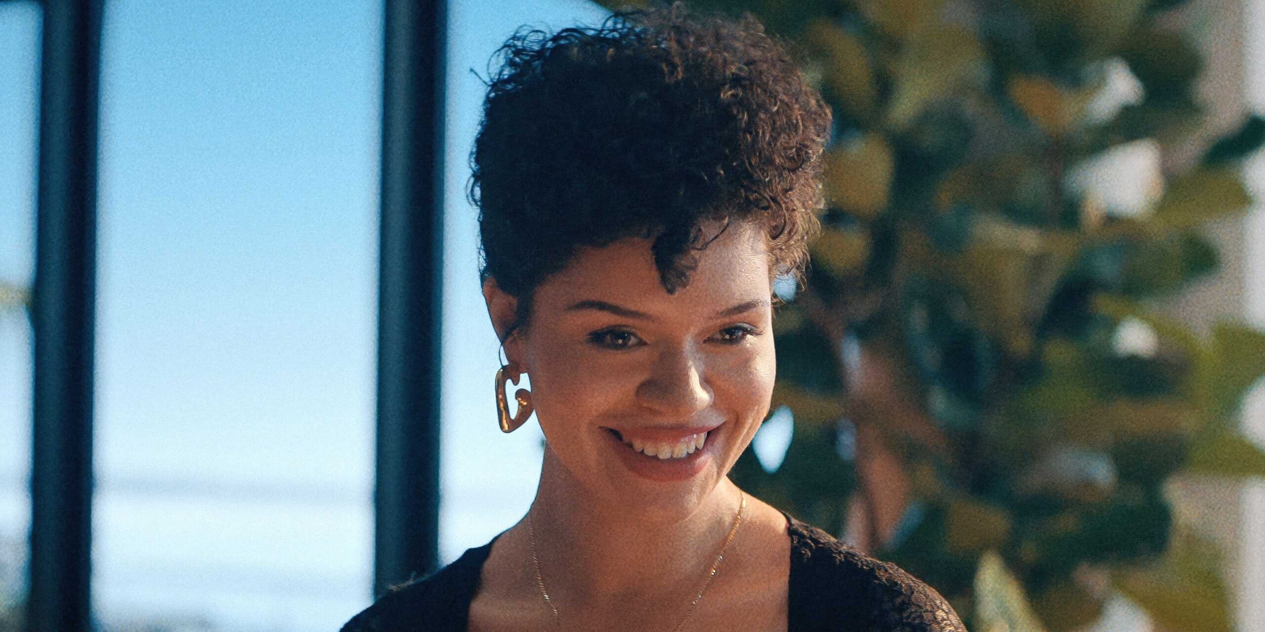 Ice Spice улыбается в фильме "Highest 2 Lowest"