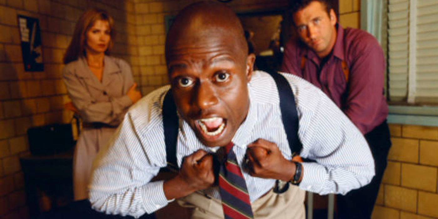 Homicide: Life on the Street Андре Браугер в роли детектива Фрэнка Пемблэтона, кричащий