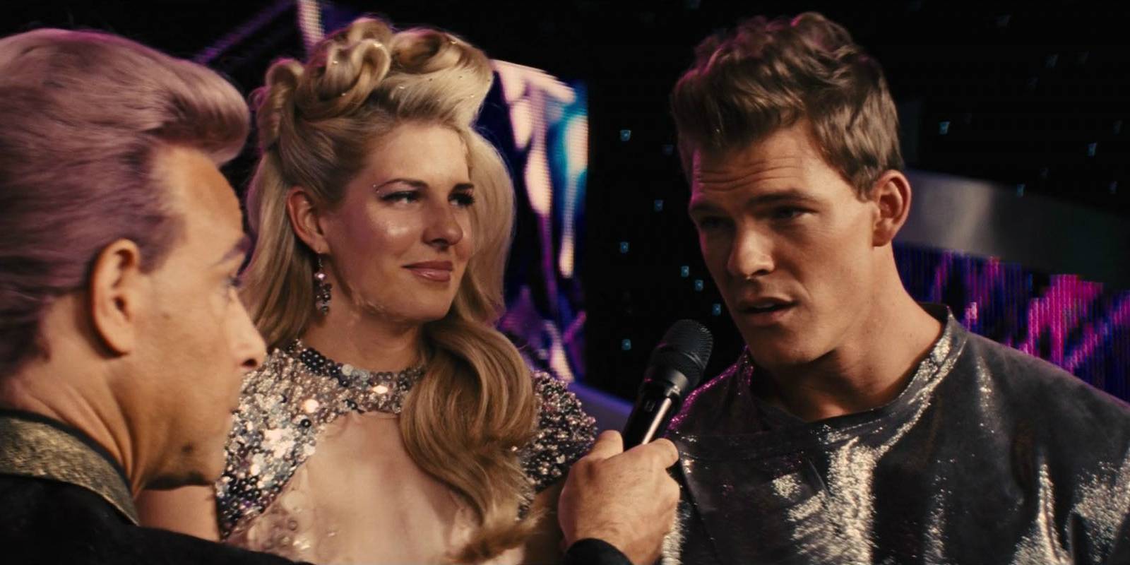 Кейсер Фликерман интервьюит Кашер и Глосс в "Игре престолов"