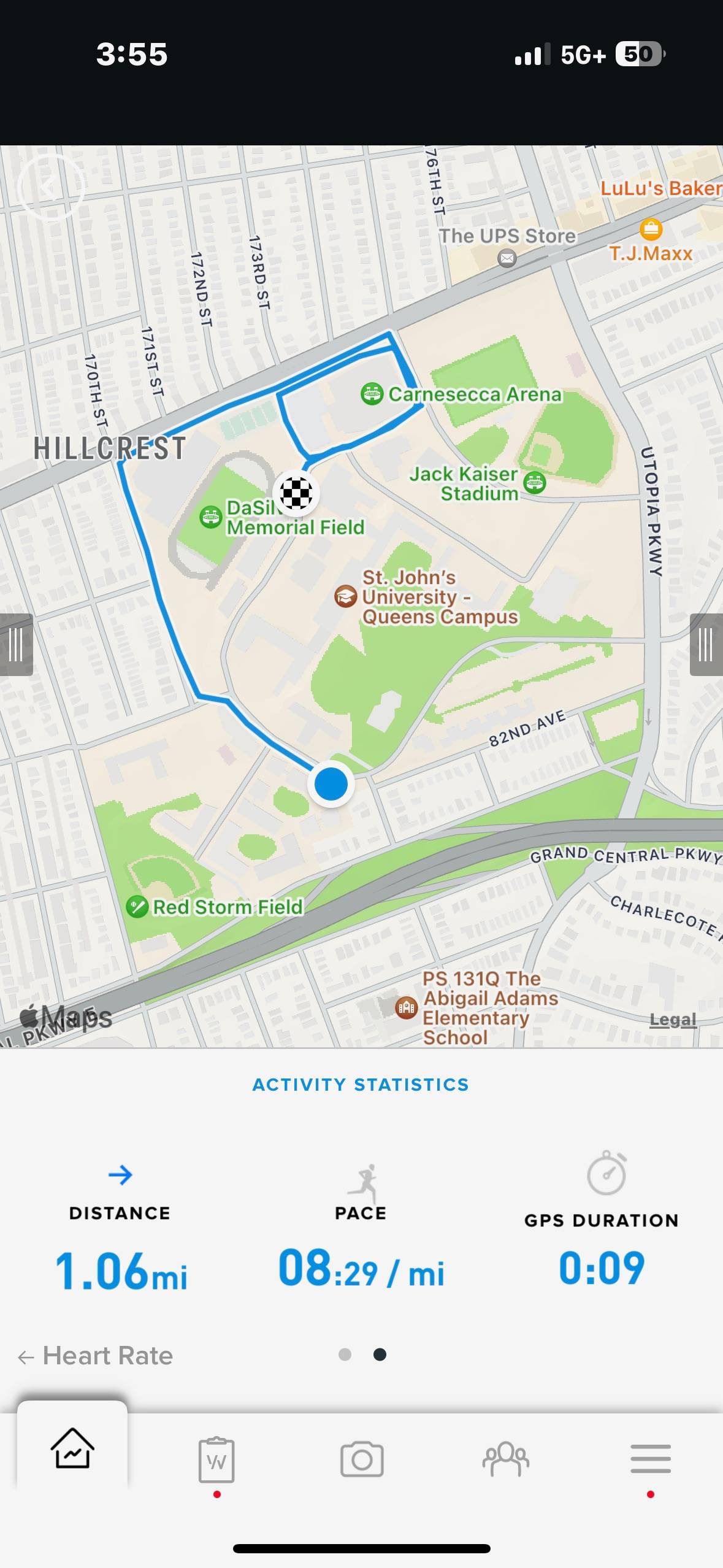 Приложение Whoop, показывающее расширенную карту тренировки на бегу, отображающую скорость, расстояние и продолжительность.