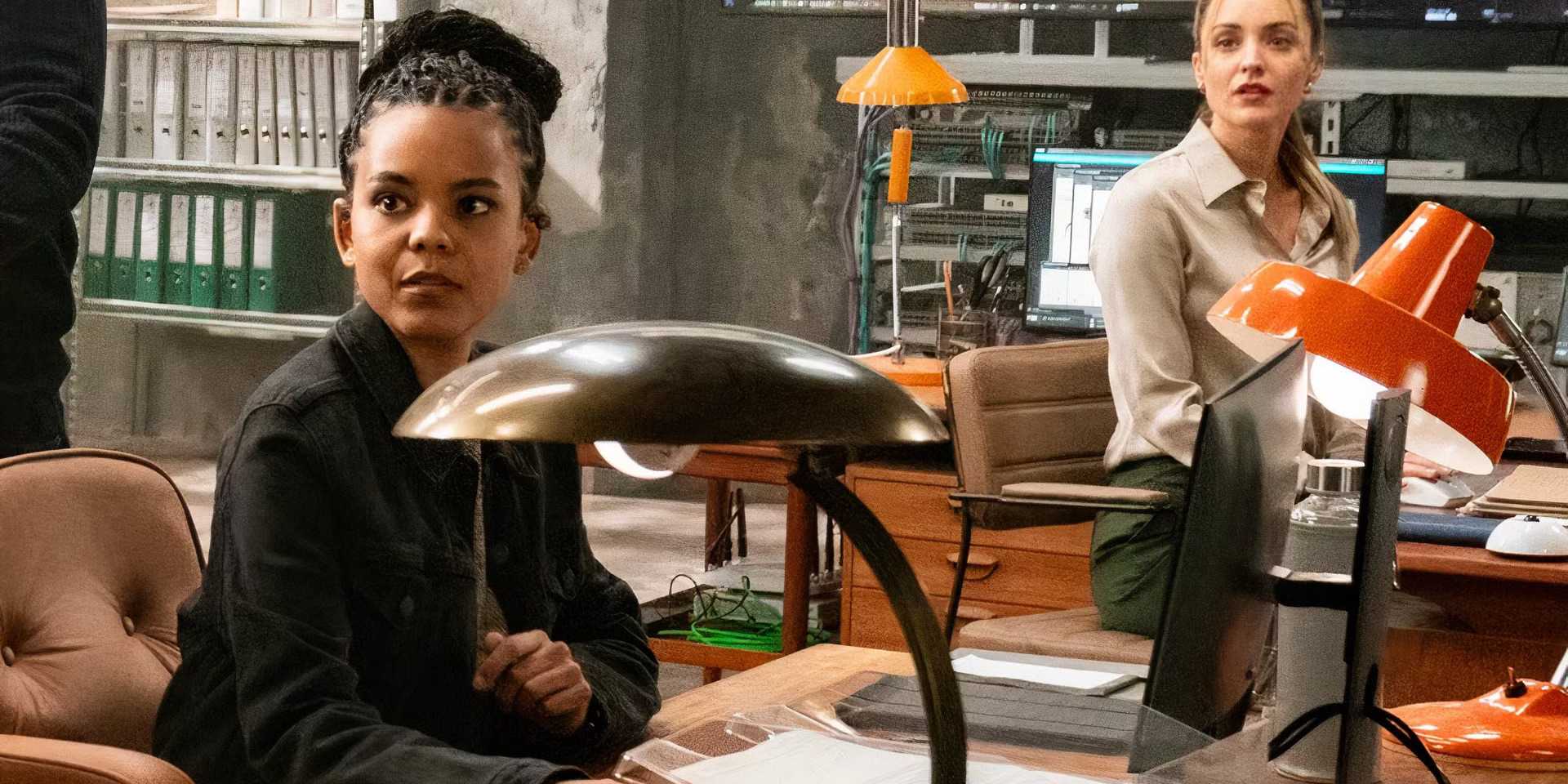 Сара Джунилон (Клэр) и Кристина Уольф (Эман) в "FBI: International"