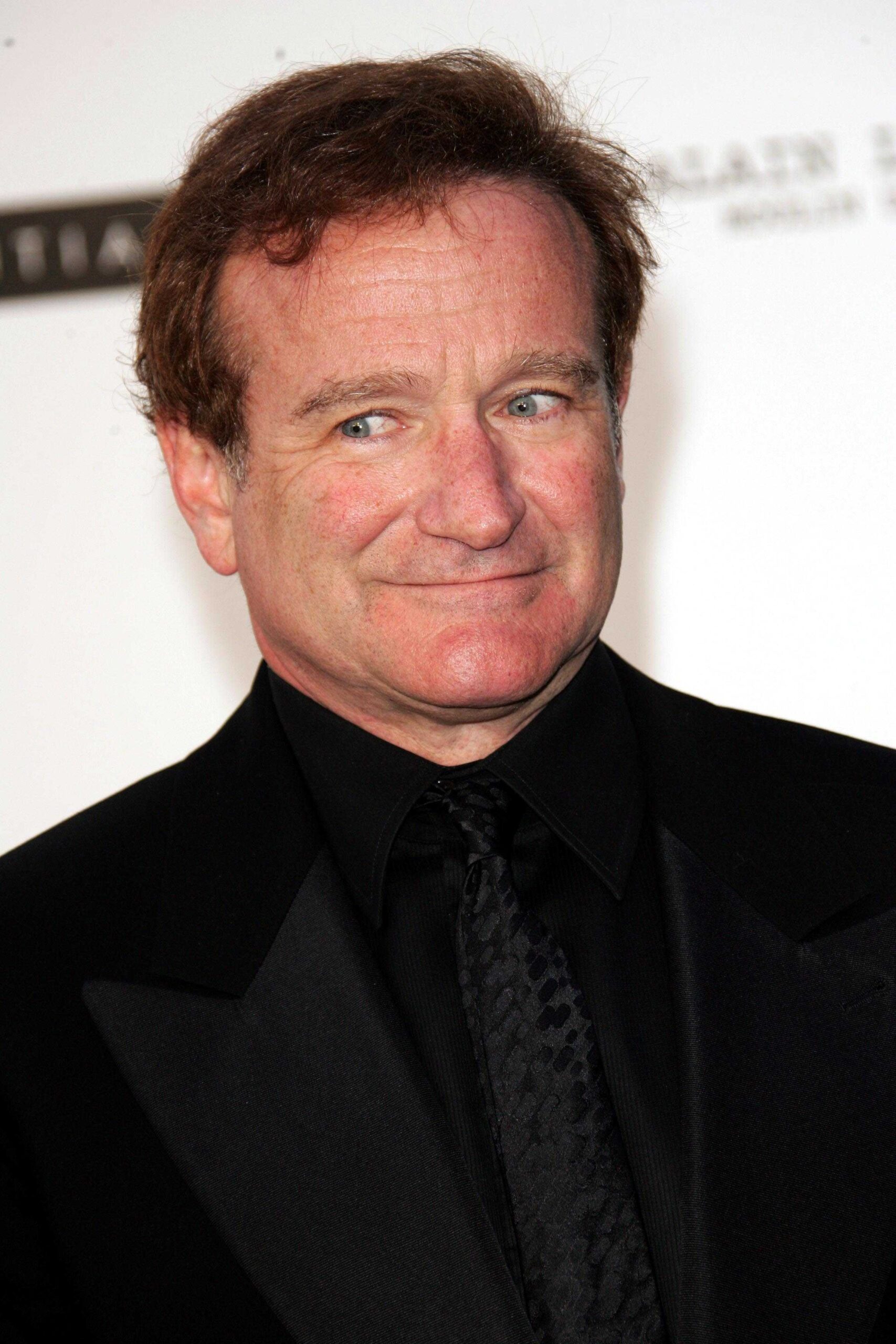 Фотография Роберта Дауни-младшего в фильме "AmFAR Cinema" 2006 года