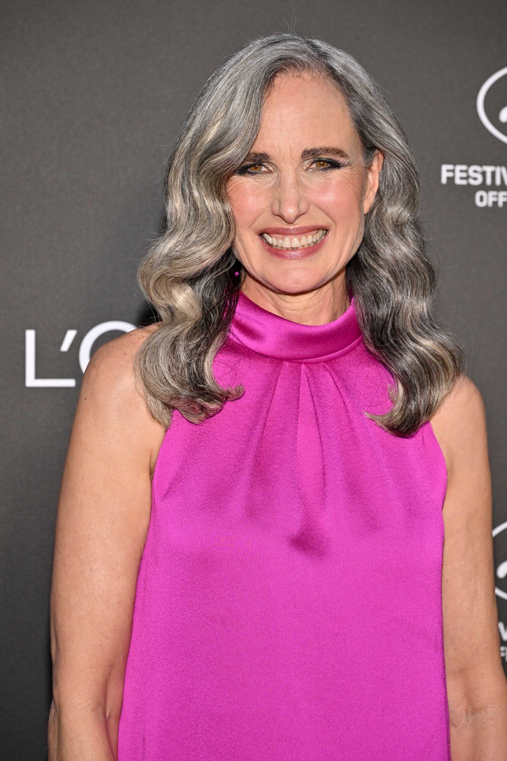 Фотография Энди МакДоуэл на ужине L’Oreal Light On Women Award во время 76-го Каннского кинофестиваля