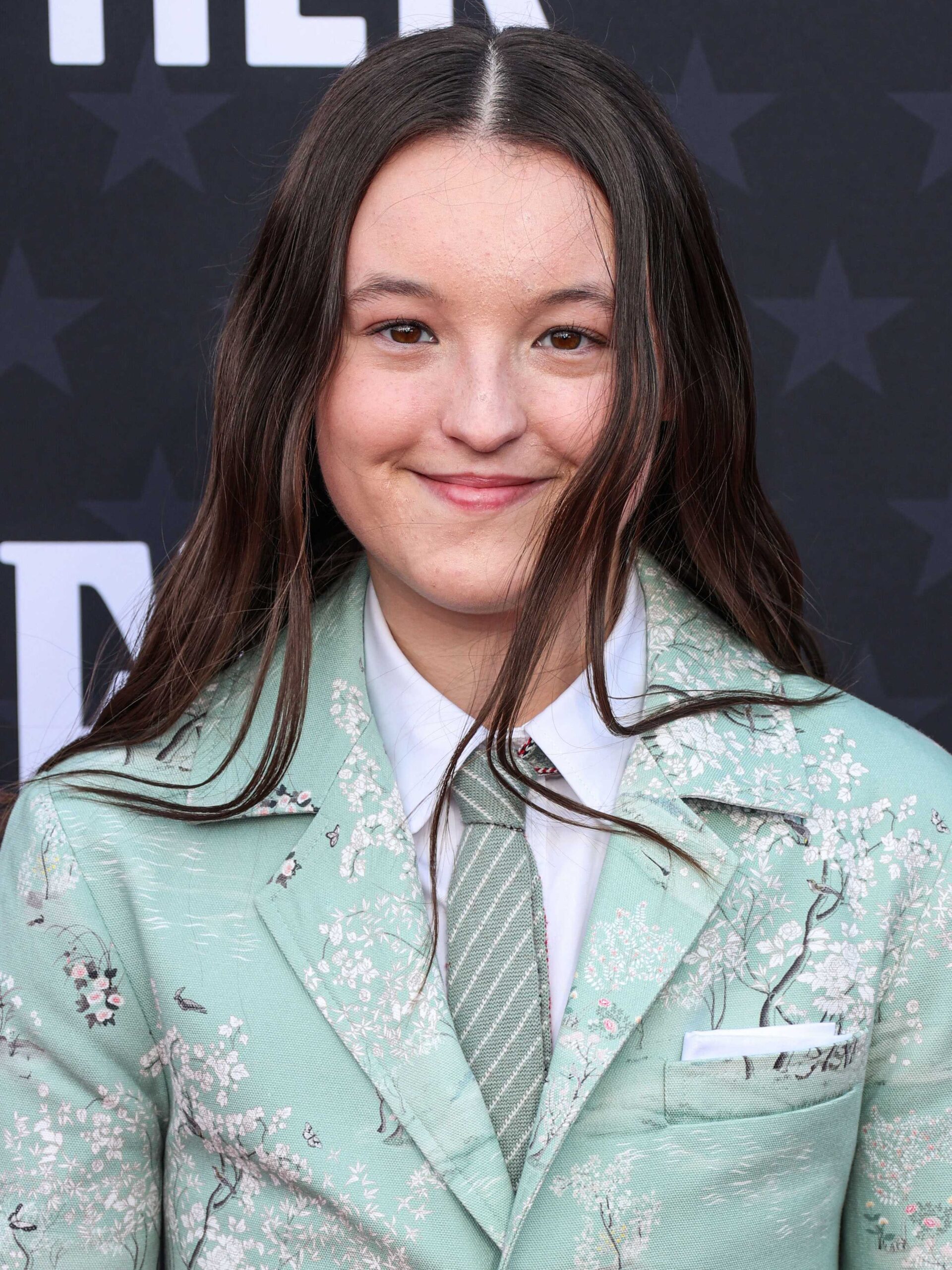 Фотография Беллы Рамзи на 29-м ежегодном конкурсе Critics' Choice Awards