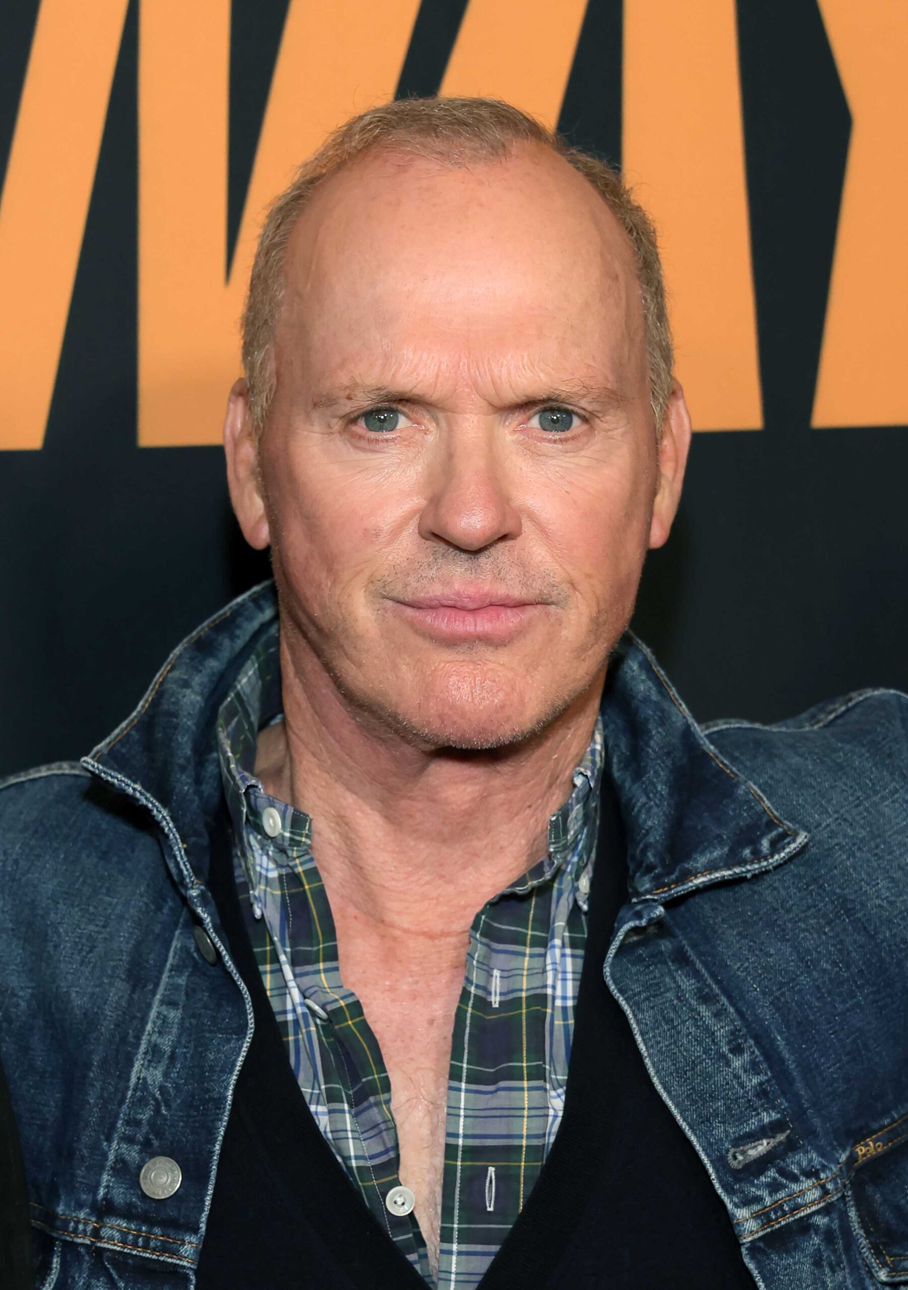 Фото Майкла Китона на премьере фильма 'Knox Goes Away' в Лос-Анджелесе