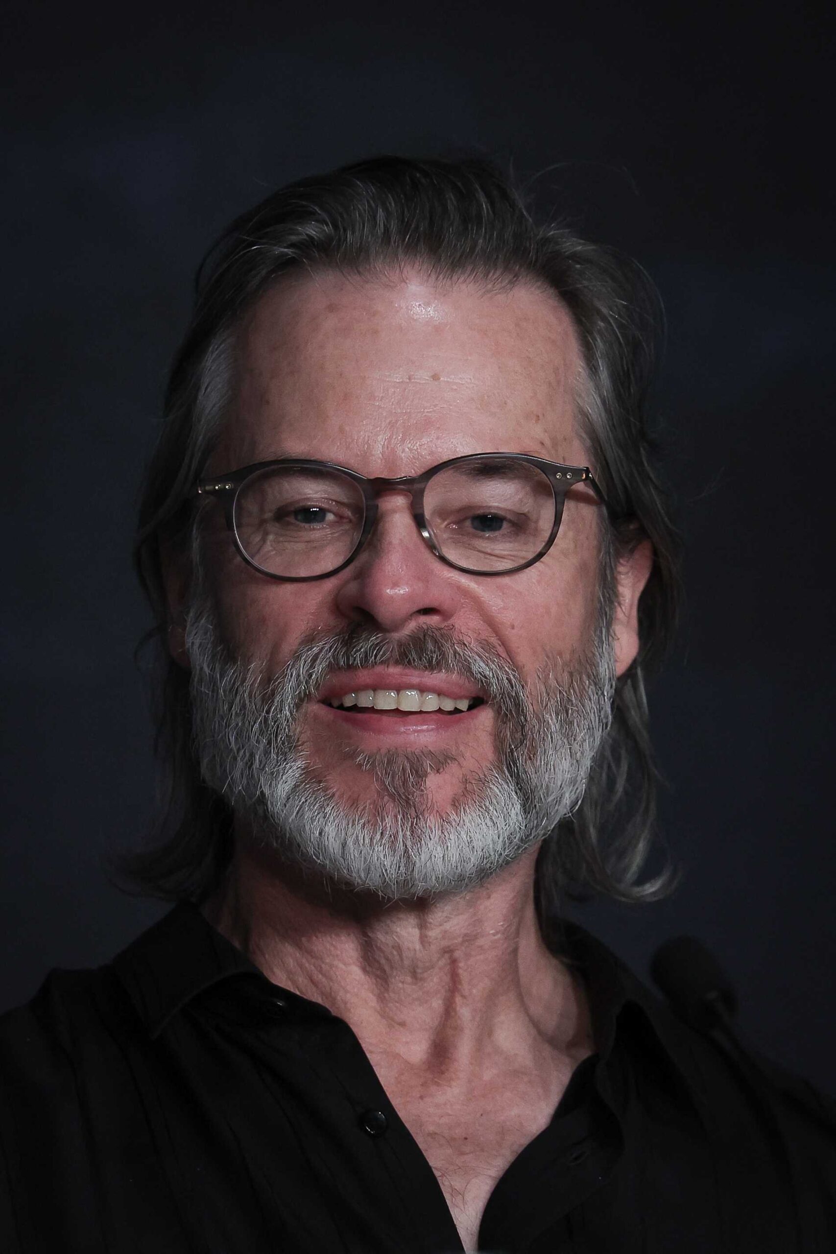 Фотография Гая Пирса на 77-м Каннском кинофестивале