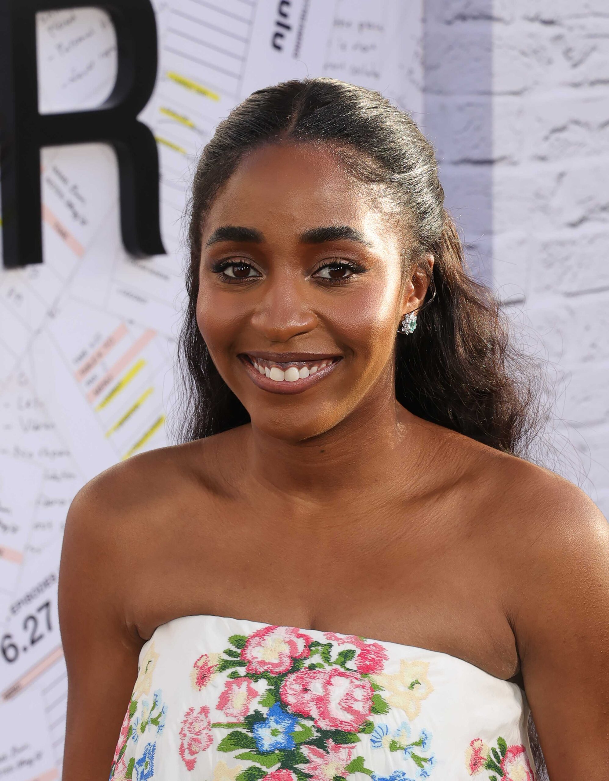 Фотография Айо Эдебири в премьере 3-го сезона "The Bear" в Лос-Анджелесе