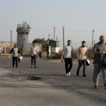 Израиль требует лишить гражданства двух палестинцев после обвинений в терроризме