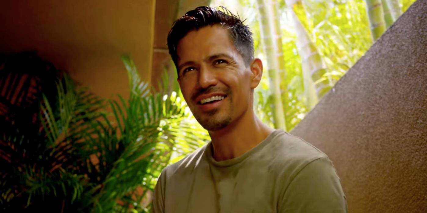 Джей Хэрнз улыбается в перезапуске *Magnum PI*