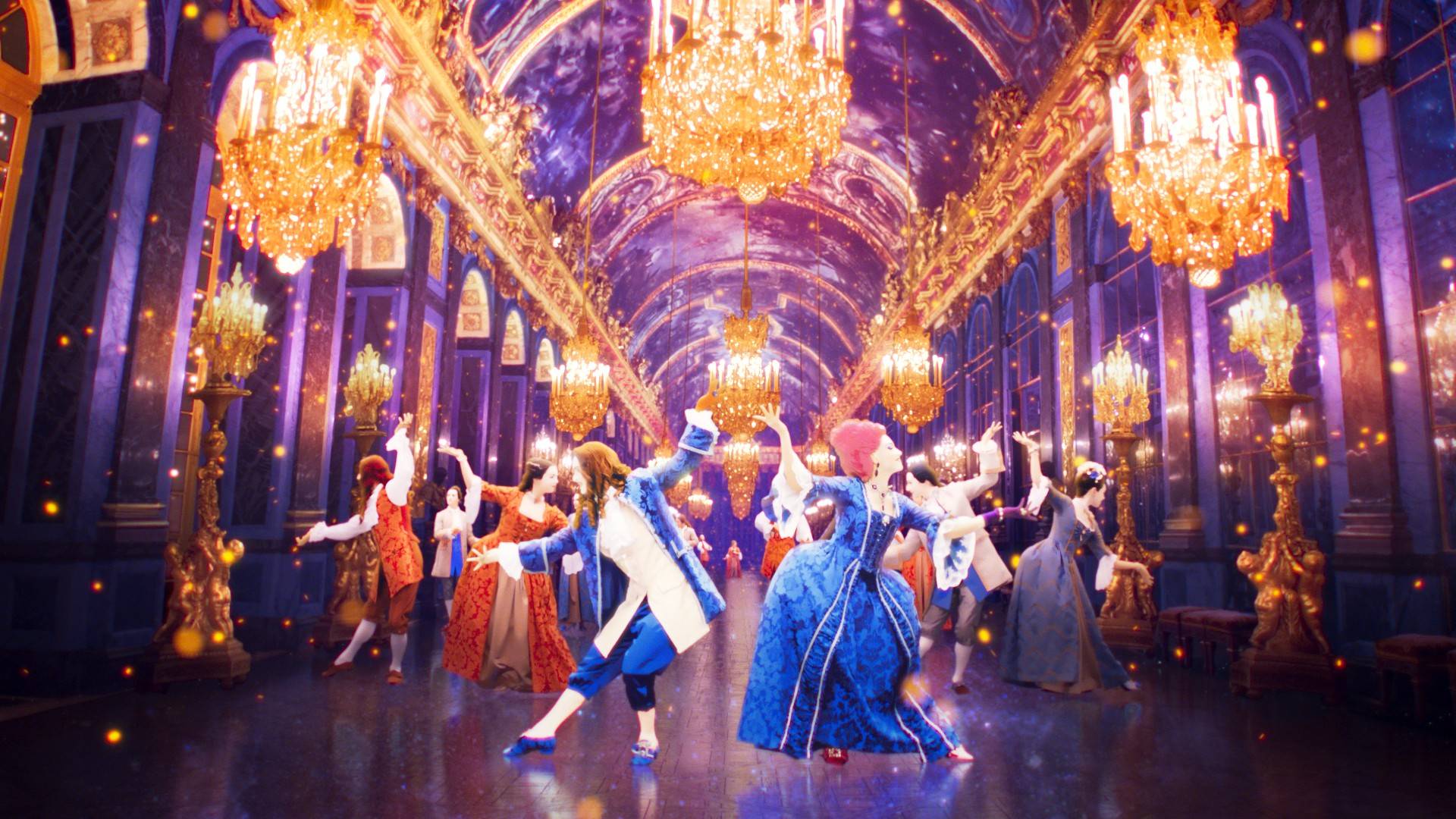 Танцевальная сцена Just Dance 2024 Versailles с двумя королями в комнате, полной люстр.