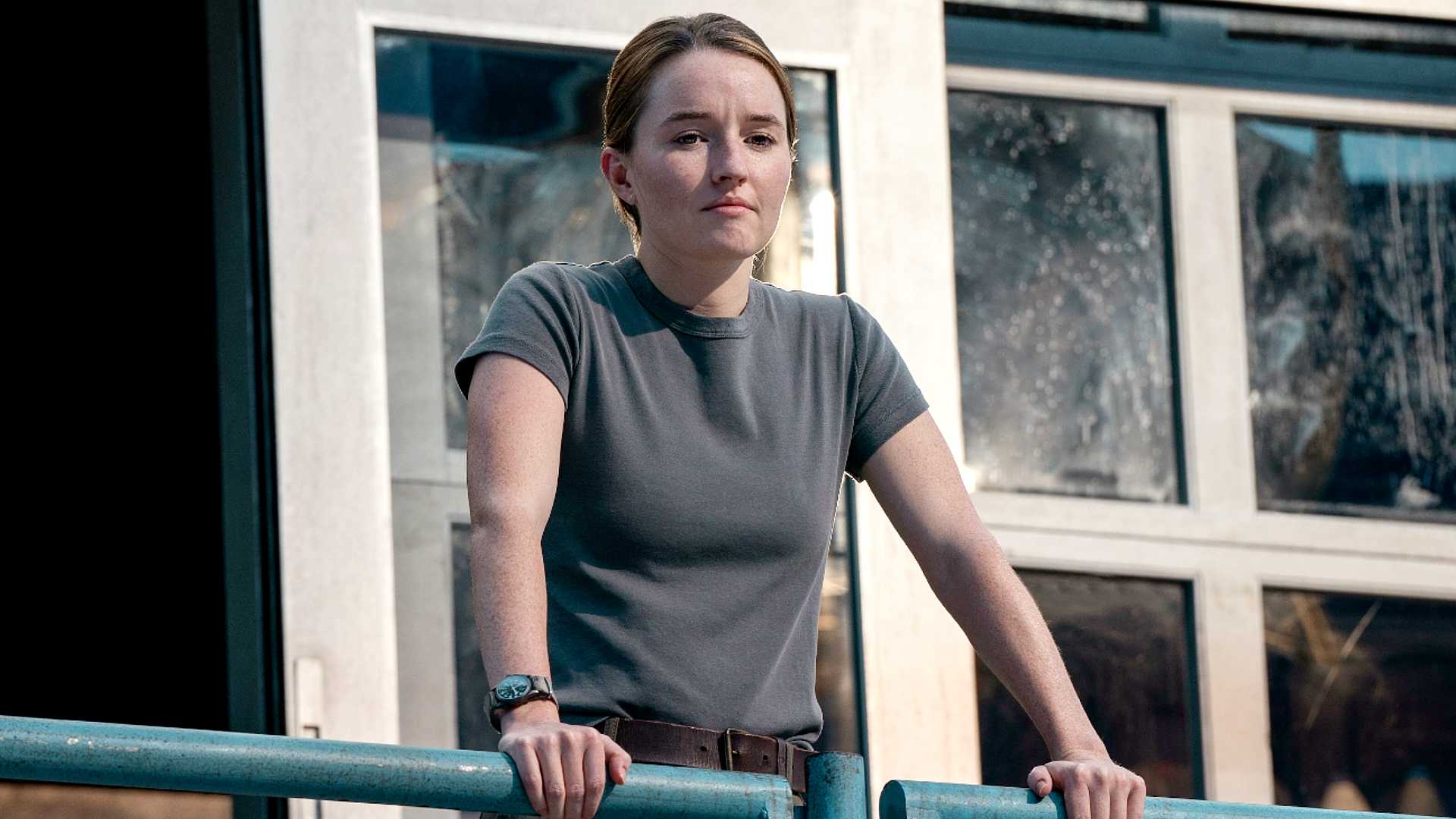 Кейтлин Девер в роли Эбби в *The Last of Us*