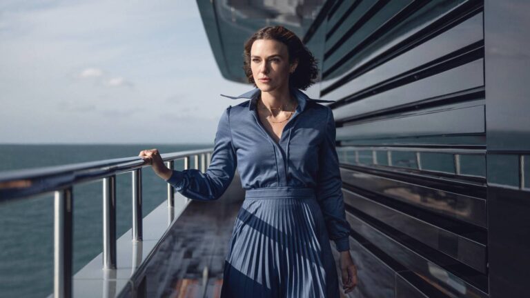 Концовка «Женщина в каюте 10» и что с ней случилось: объяснение от Киры Найтли и режиссера