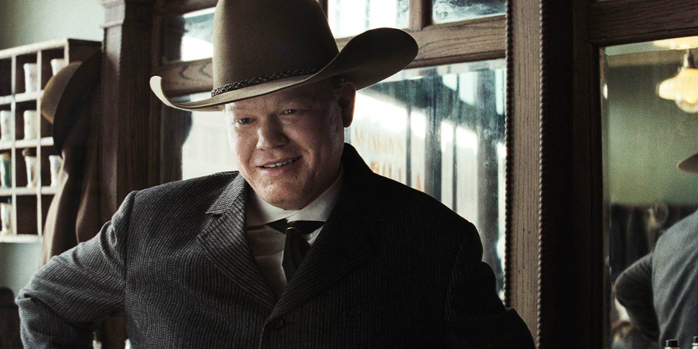 Killers of the Flower Moon Джесс Племонс в роли Тома Уайта