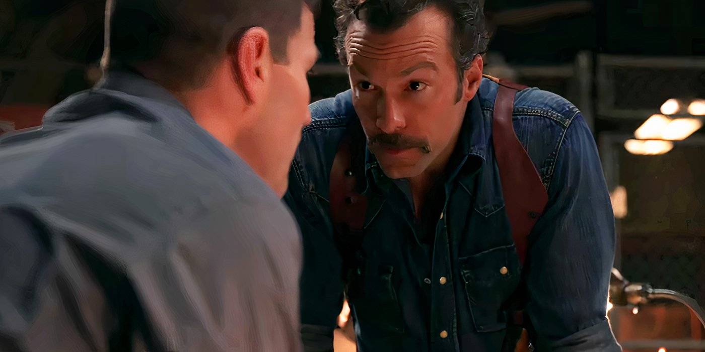 Кайл Шмид в роли Майка Фрэнкса, наклоняющегося, чтобы поговорить с Остин Стоуэллом в роли Лероя Джетро Джиббса в NCIS Origins