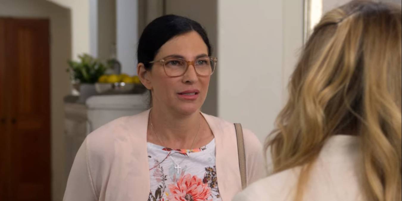 Лора Силвермен в роли Триш в "Диете Санта-Кларита".