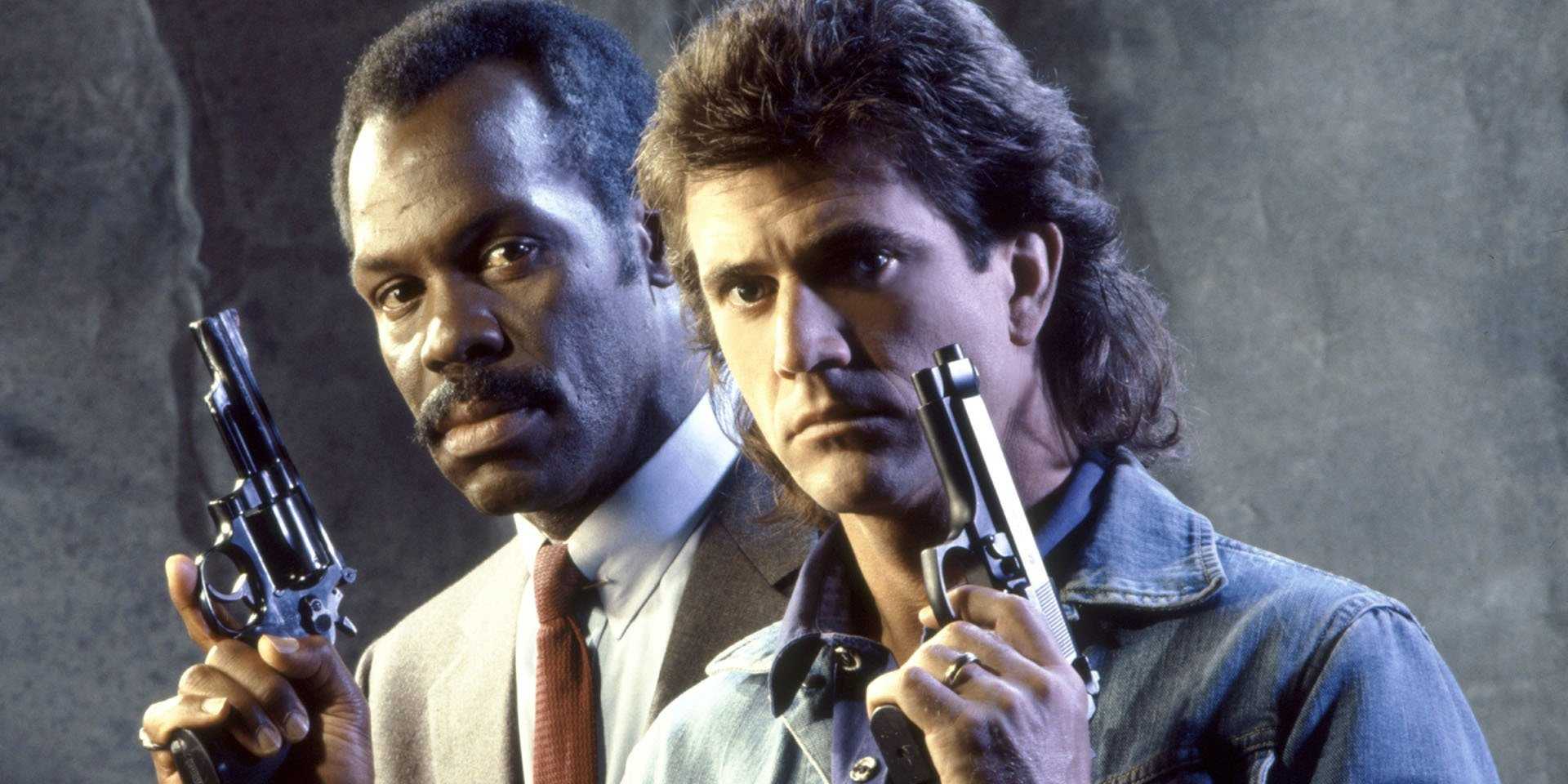 Мел Гибсон в роли Ригса и Дэнни Гловер в роли Мёрто в Lethal Weapon
