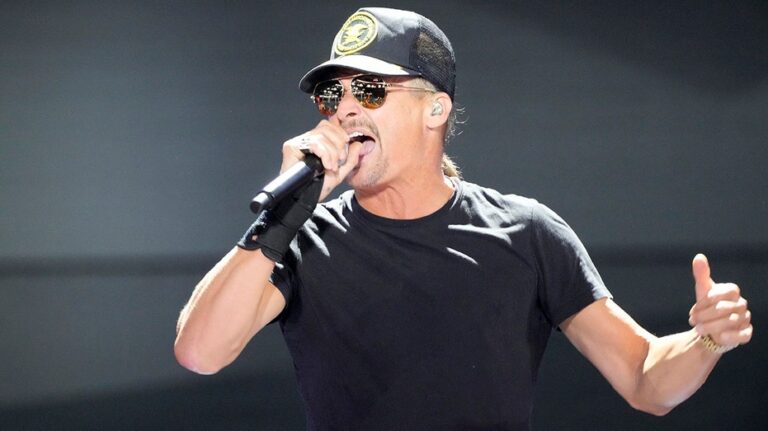 Как следить за альтернативным шоу на перерыве от Turning Point USA во время Суперкубка