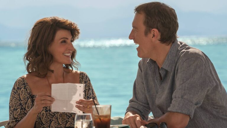 Обзор «Моя большая греческая свадьба 3»: Трогательная встреча с слишком большим количеством подсюжетов.