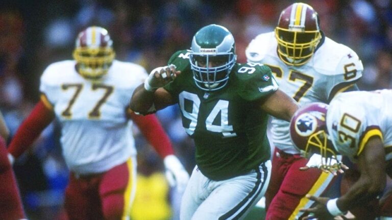 В Лос-Анджелесе расследуют связь между убийством экс-игрока NFL и серией других преступлений