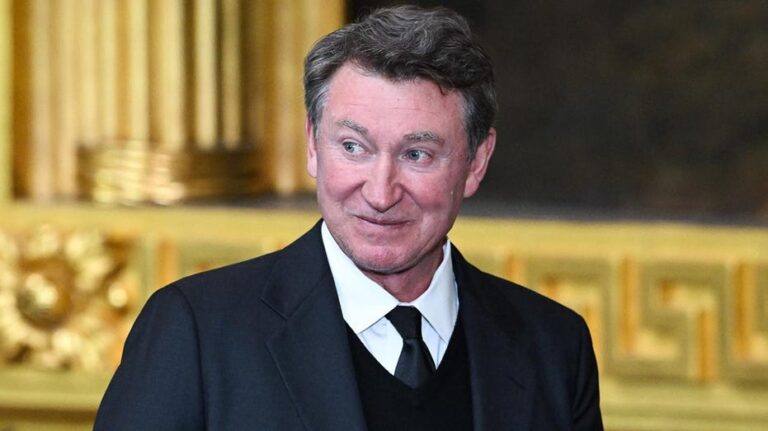Бывший хоккеист защищает Wayne Gretzky от критики за связь с Дональдом Трампом