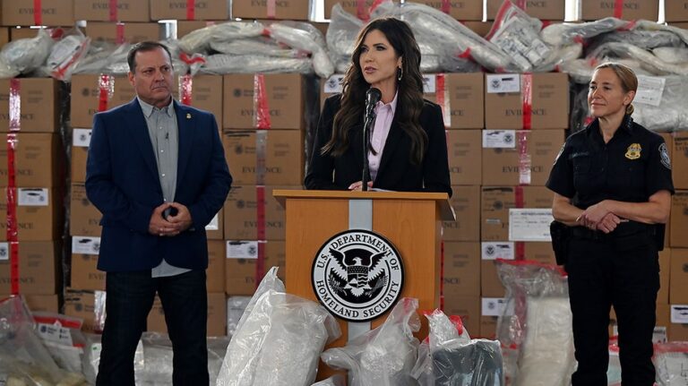 Президентский критика в адрес демократов за блокировку финансирования DHS и угрозы национальной безопасности