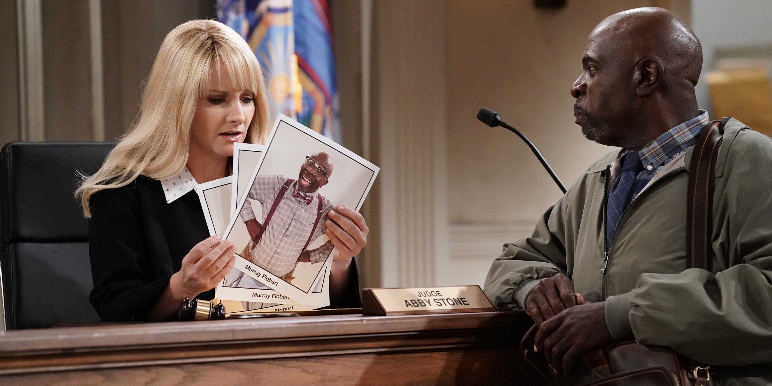 Мелисса Раух в роли Эби Стоун и Гэри Энтони Уильямс в роли Флорбета в 3 сезоне сериала "Night Court", эпизод 1.