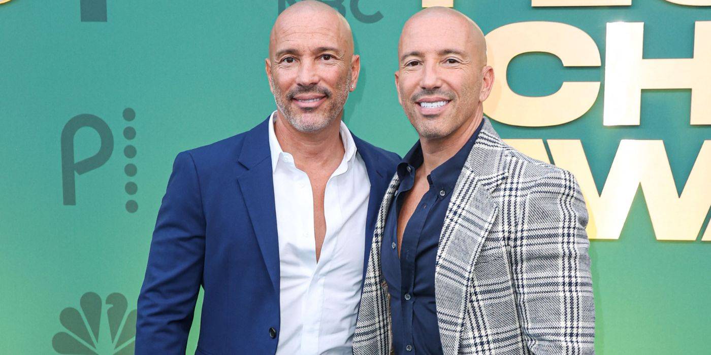 Брет и Джейсон Оппенхайм из "Selling Sunset" стоят рядом на красной дорожке