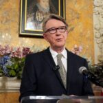 Великобритания подготовила публикацию документов о связях экс-посла с Эпштейном после давления в парламенте