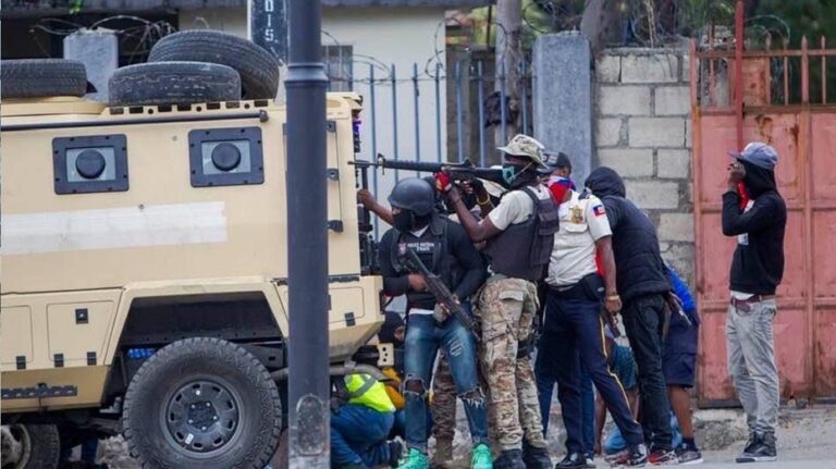 Внимание: США предупреждают об опасности в районе посольства в Порт-о-Пренсе из-за вооруженных столкновений