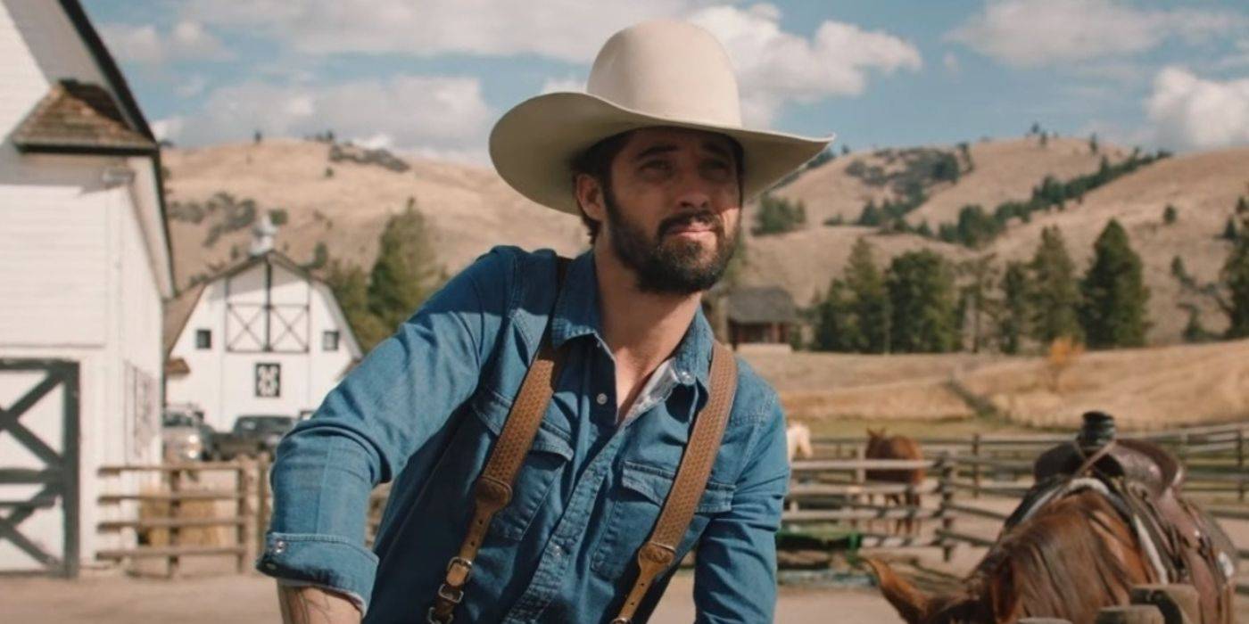 Райан Бингхэм, выглядящий довольным, в роли Волкера в "Янслоу"