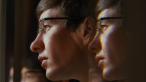 Обзор фильма «Saltburn»: Бари Киган очаровывает в мрачной драме Эмерлда Феннелл.