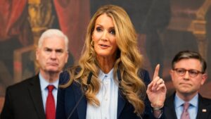 Правительство США выявило мошенничество на сумму более 8,6 миллиардов долларов среди малых бизнесов Калифорнии