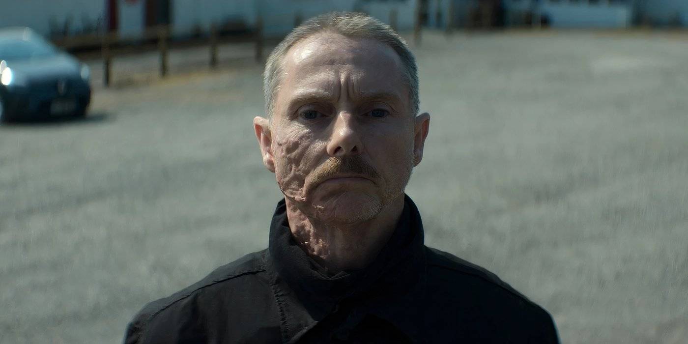 Сен Харрис в роли Перса в *Paris Has Fallen*