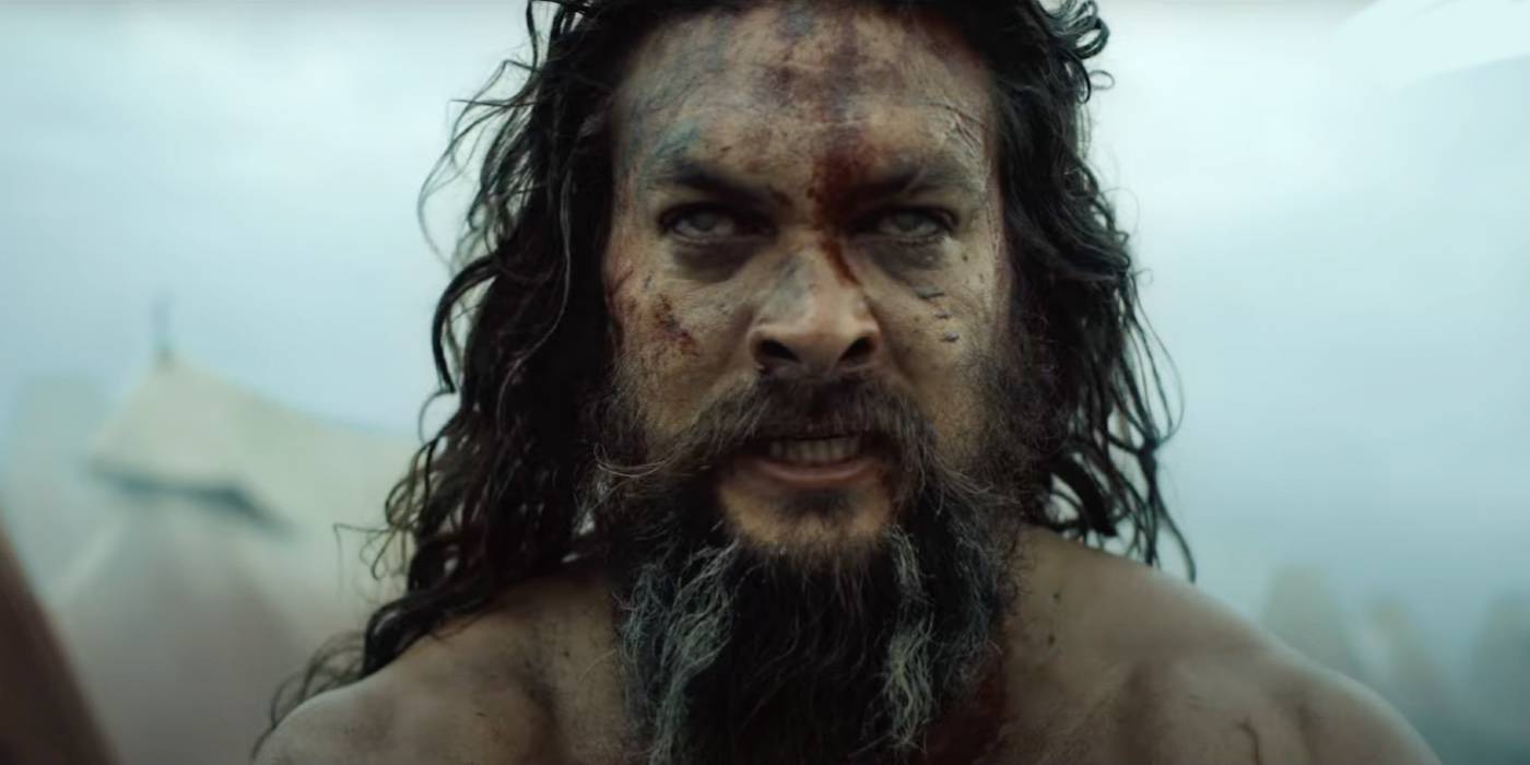 Баба Восс (Джейсон Момоа) в фильме "See", выглядит сердитым.