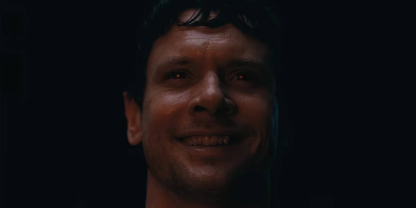 Джек О'Коннел с светящимися красными глазами в ***Sinners***