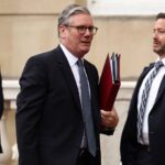 Внутрипартийный скандал в Великобритании: отставки и критика назначения посла, связанного с Эпштейном