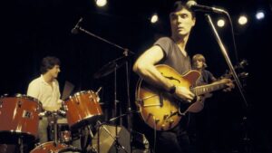 Talking Heads публикуют ранее не слышанную демо-версию “Psycho Killer” 1975 года