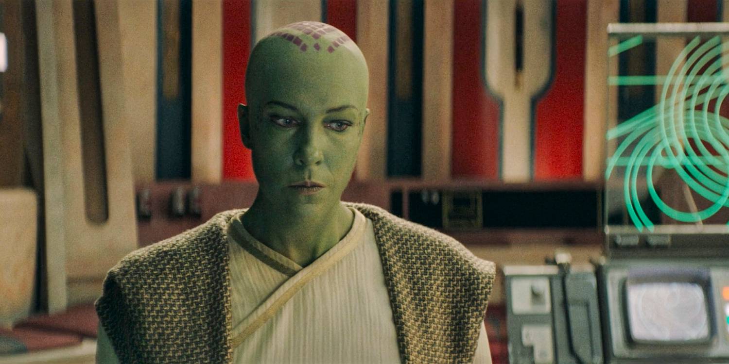 Мастер Вернестра (Рэбека Хендерсон) в шоке в 6-й серии 1 сезона *The Acolyte*