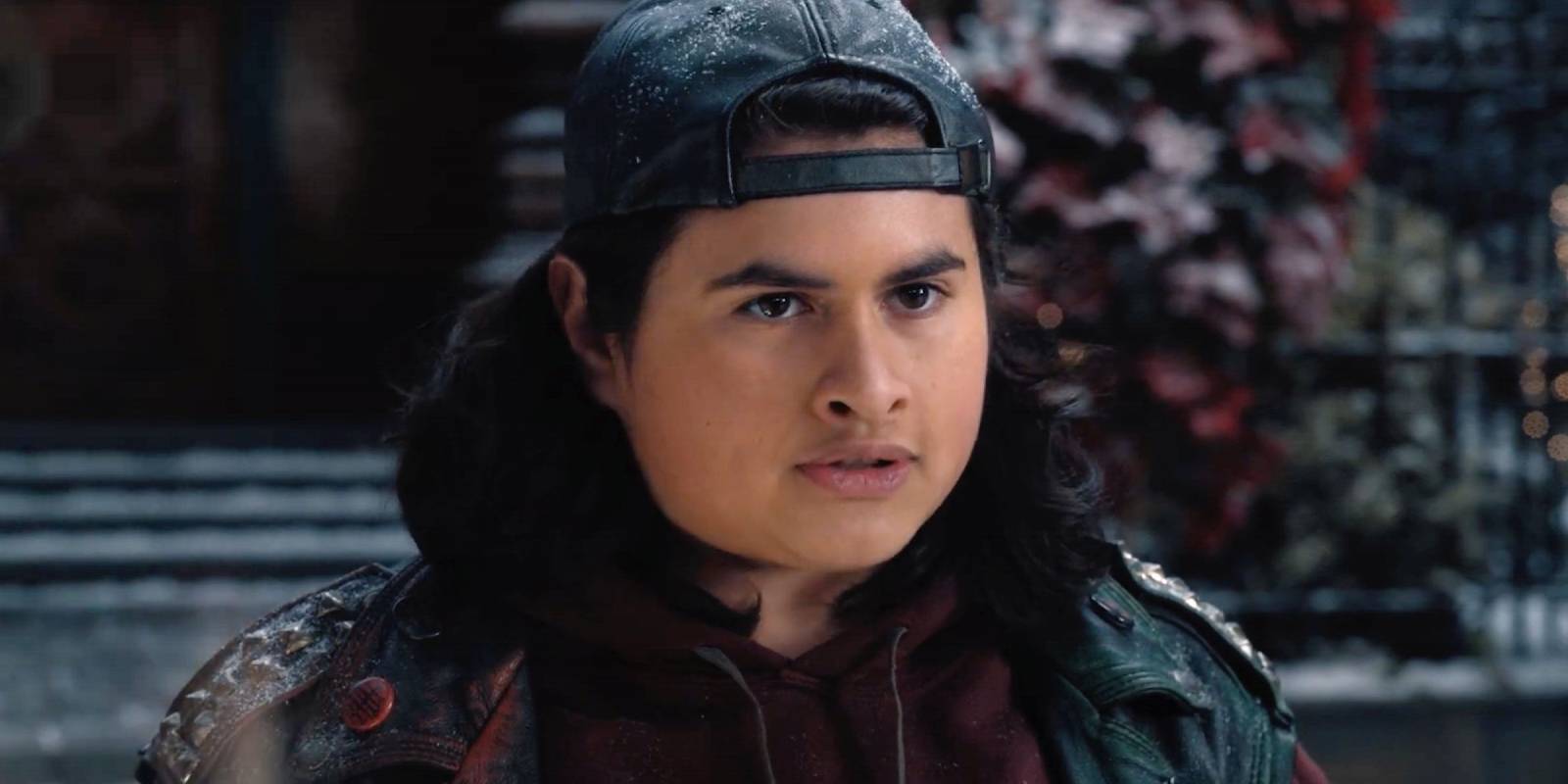 Джулиан Деннисон в The Christmas Chronicles 2