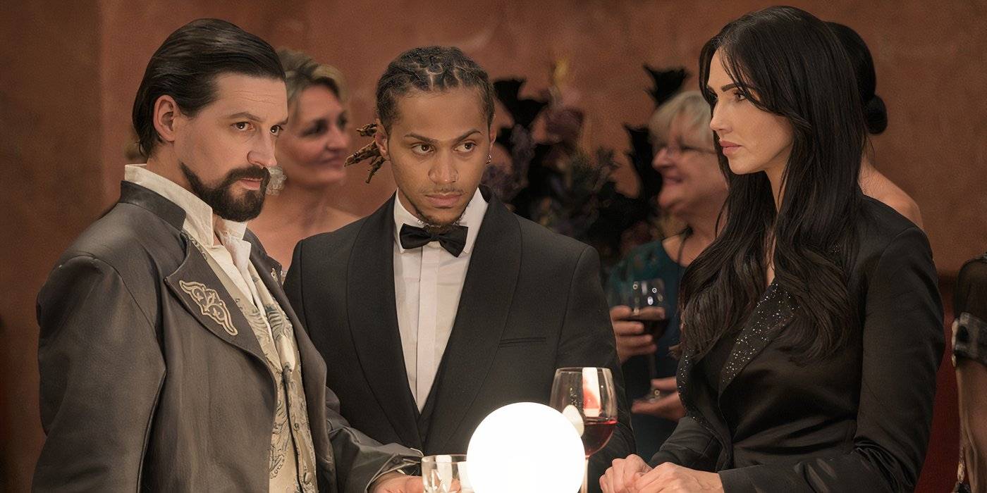 Калум МакГон как Викрам Чемберлейн, Блю Робинсон как Коннор Грин и Джессика Грин как Чарли Корнвол в "The Librarians: The Next Chapter"