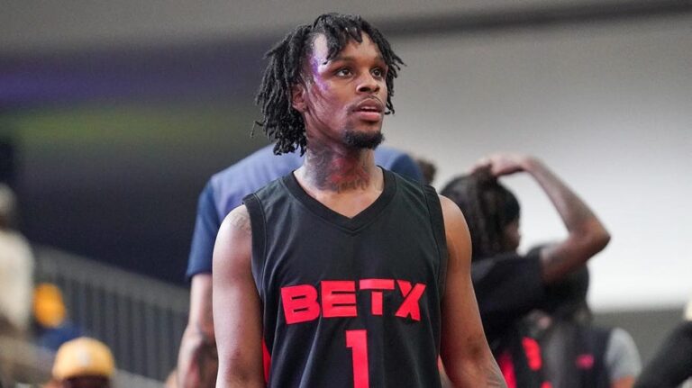 Рэпер Toosii раскритиковал тренера Syracuse за конфликт вокруг стипендии