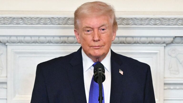 Трамп заявил о возможном ограниченном военном ударе по Ирану для давления с целью ядерных переговоров