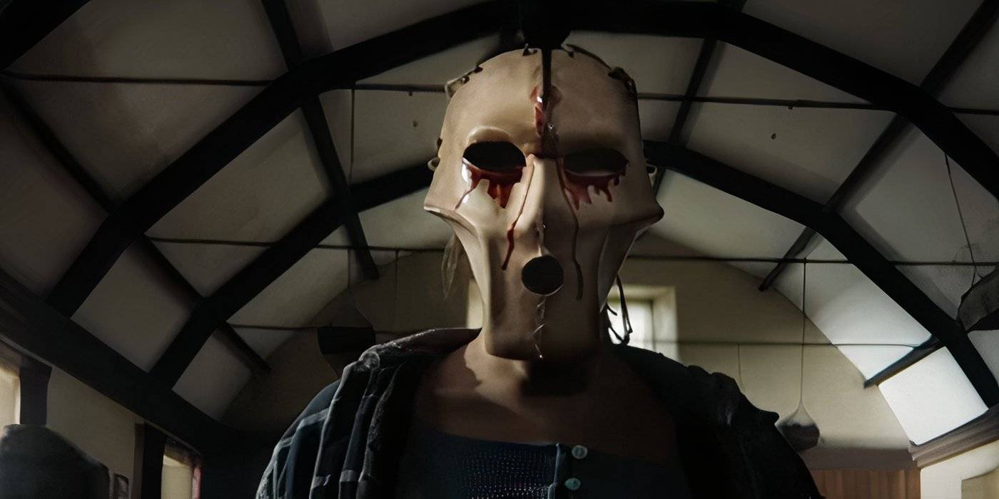 Фигура в жутком маске в фильме "28 Years Later"