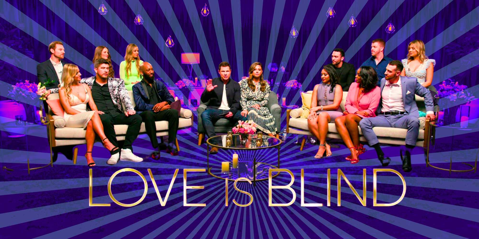 Люди из Love Is Blind Season 1 в промо-фото, сидя на диванах с логотипом шоу