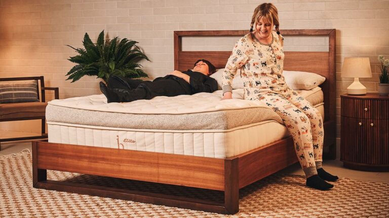 Почему усталость по утрам связана с неправильным матрасом и как это исправить