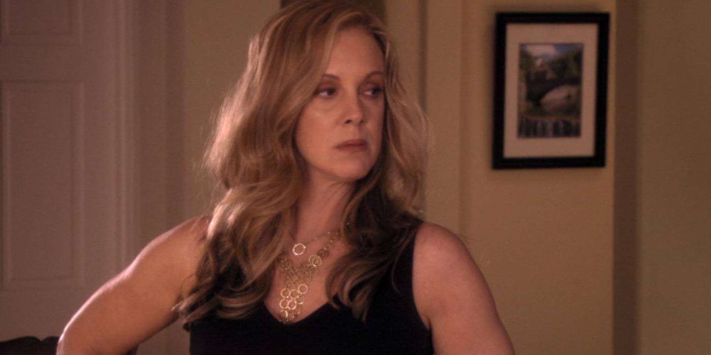 Селия Ходес (Элизабет Перкинс) в сериале "Weeds"