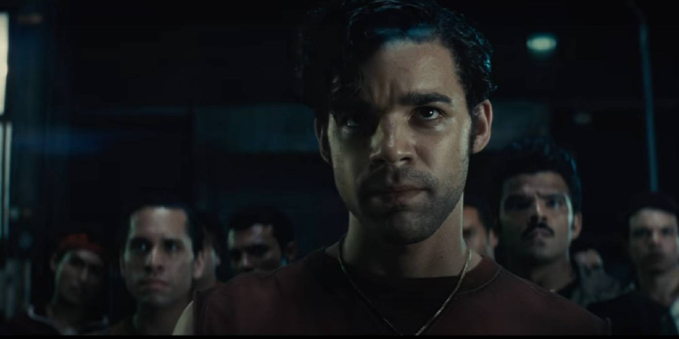 Бернардо и "Шарки" в West Side Story 2021