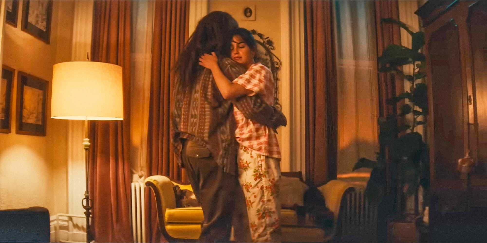 Монстр и Лаура обнимаются в Your Monster