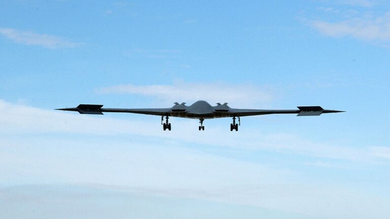 В течение нескольких дней в Великобритании ожидают прибытия американских стратегических бомбардировщиков в условиях усиления конфликта с Ираном